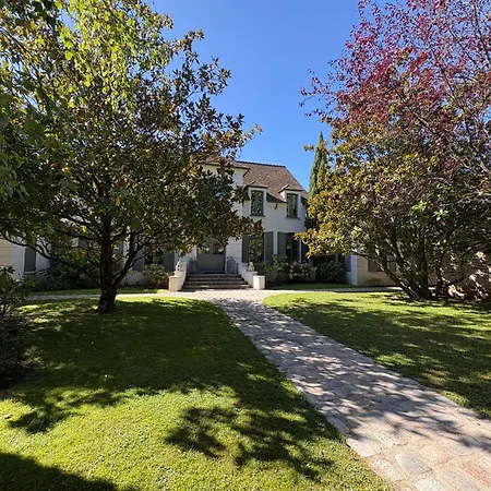 Bed & Breakfast La Barbizonaise - 4*